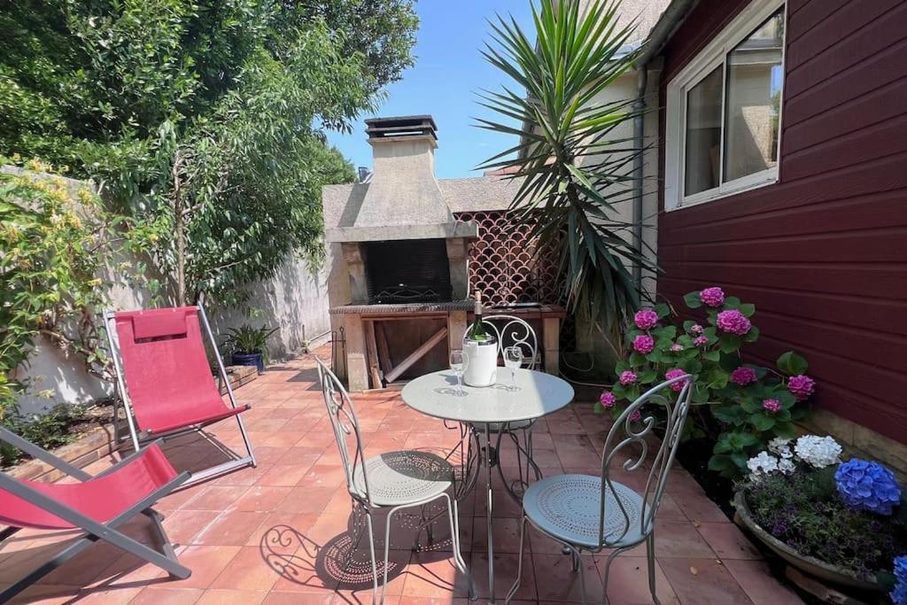 T2 Avec Terrasse Privee Apartment La Rochelle  Exterior photo